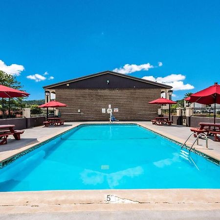 Econo Lodge Inn & Suites University Huntsville Dış mekan fotoğraf